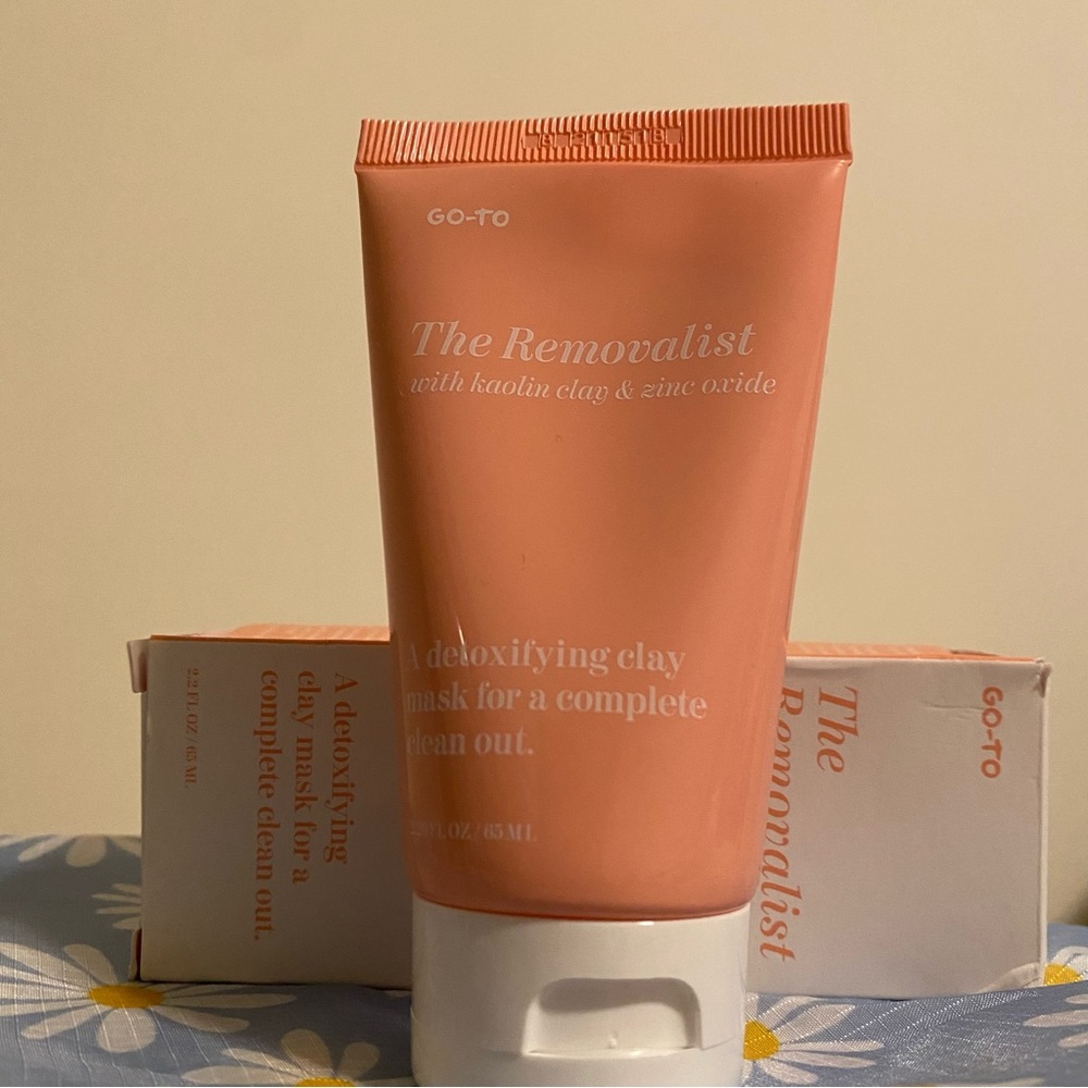 (NWT) GO-TO SKINCARE The Removalist